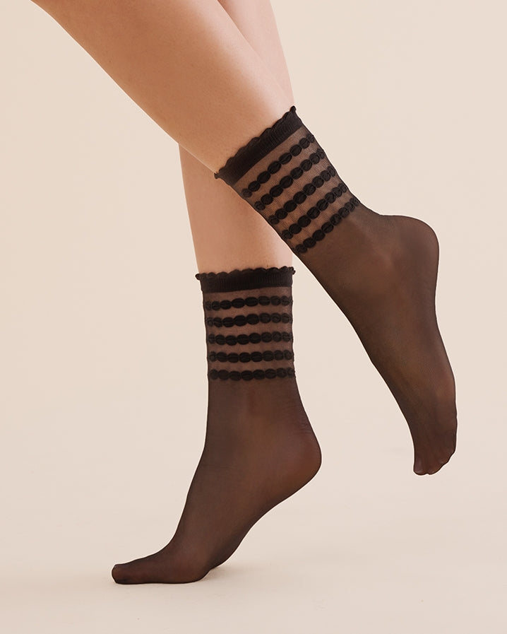 Czarne skarpetki rajstopowe z ozdobnym bezuciskowym ściągaczem Gabriella Lora 20 DEN