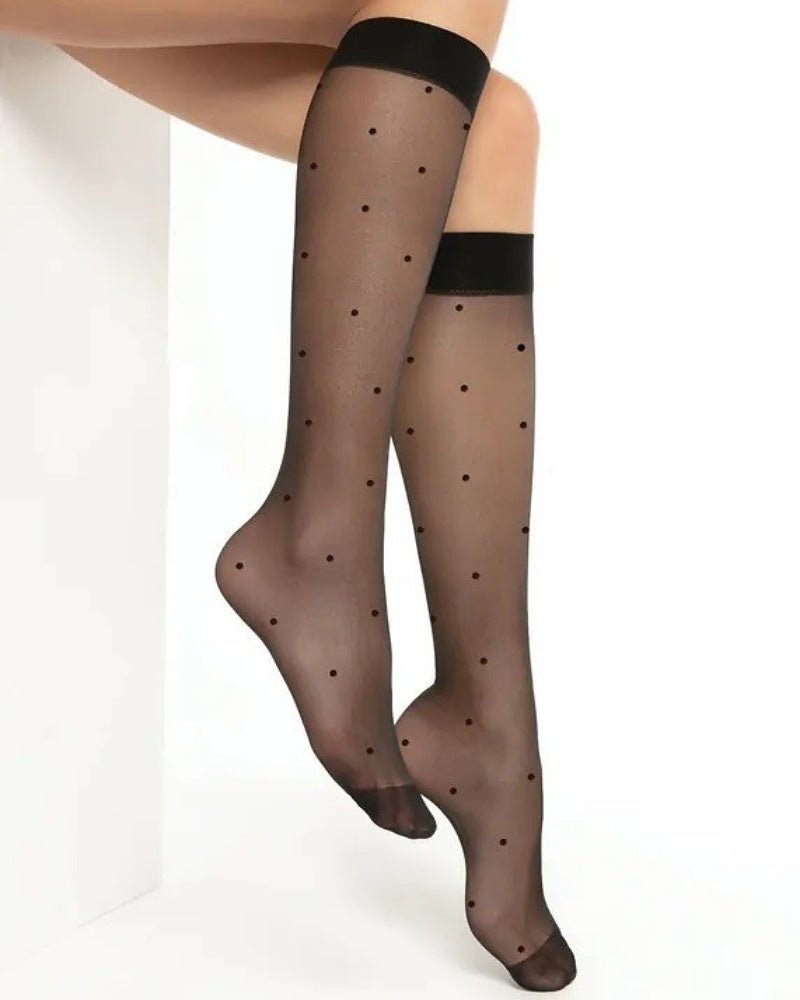 wzorzyste damskie podkolanówki w kropki z bezuciskowym ściągaczem marki Gatta