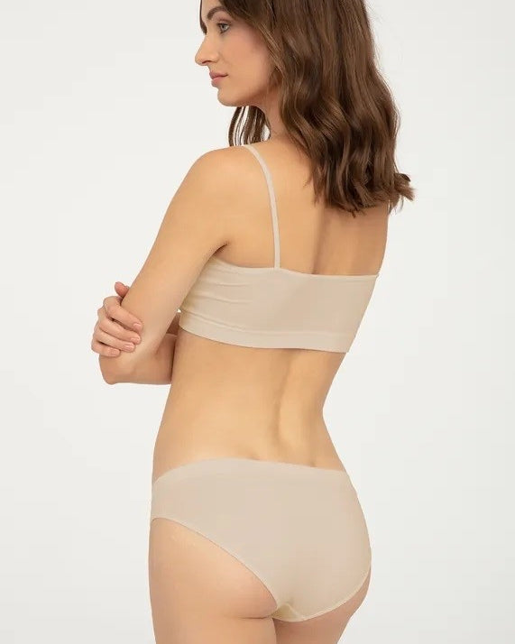 Beżowe cieliste bezszwowe majtki damskie figi second skin Gatta Bikini Queenie seamless