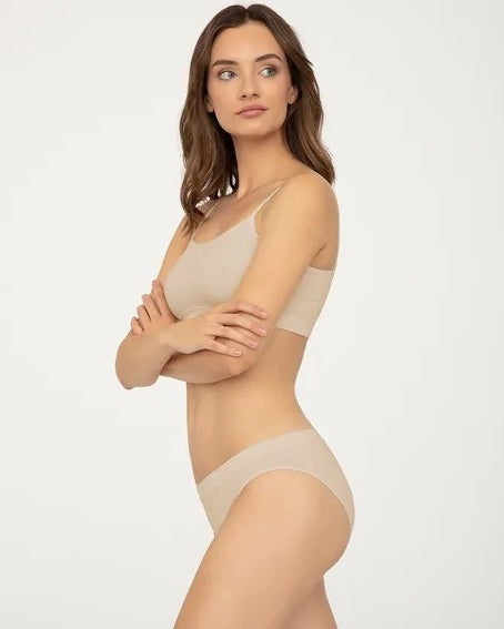 Beżowe cieliste bezszwowe majtki damskie figi second skin Gatta Bikini Queenie seamless