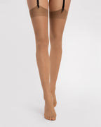 Beżowe matowe pończochy do pasa ze szwem Fiore Marlena 20 DEN