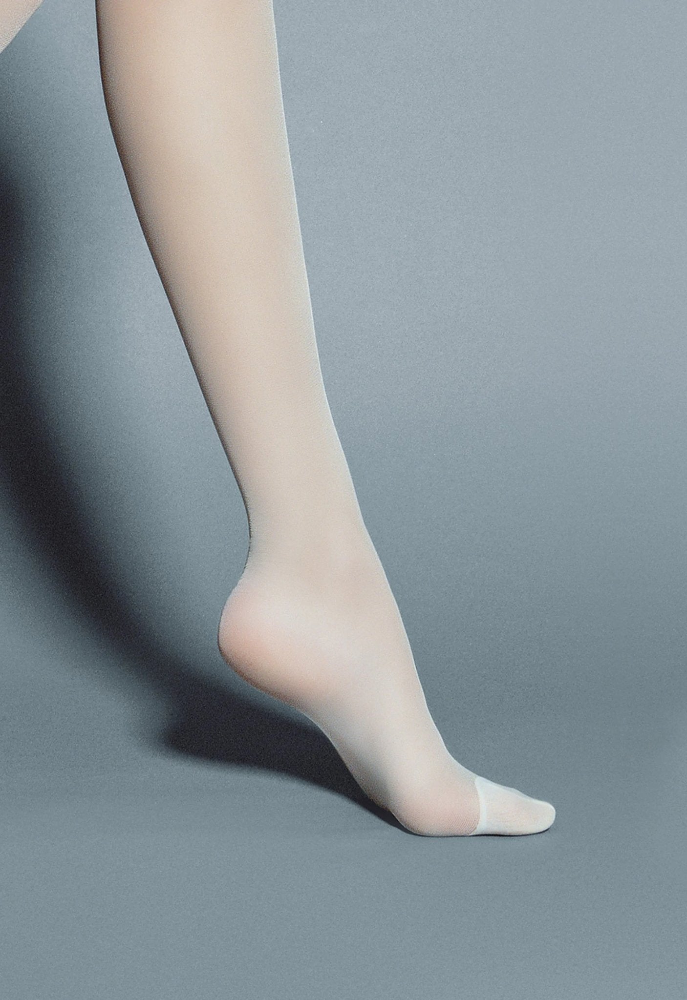 pończochy ślubne w kolorze białym